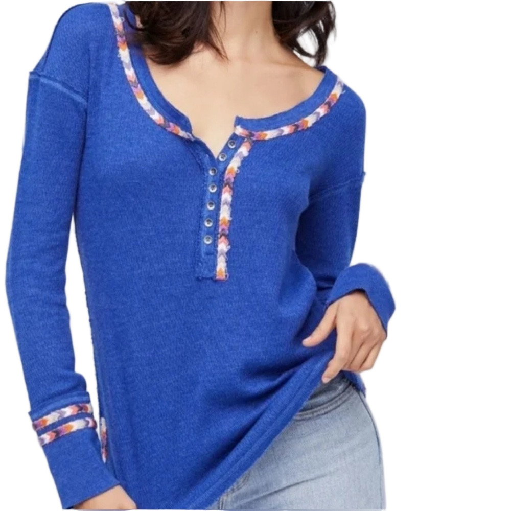 🐾We The Free Royal Blue Button Down Shirt long sleeve with Floral Trim M GUC